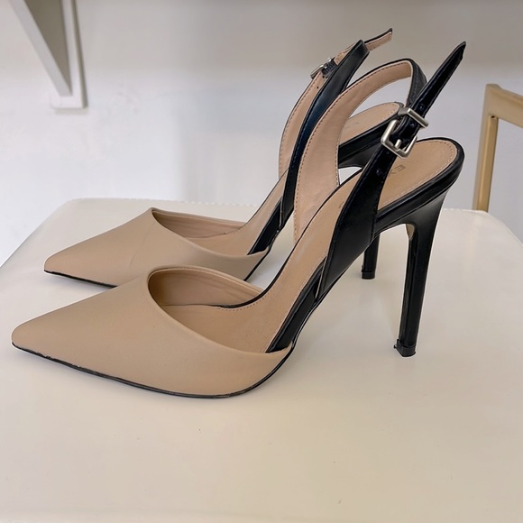 EXPRESS TWO-TONED BEIGE AND BLACK SLINGBACK HEELS - Picture 1 of 9